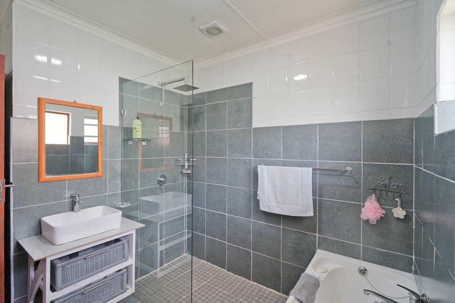 4 Bedroom Property for Sale in Kaysers Beach Eastern Cape
